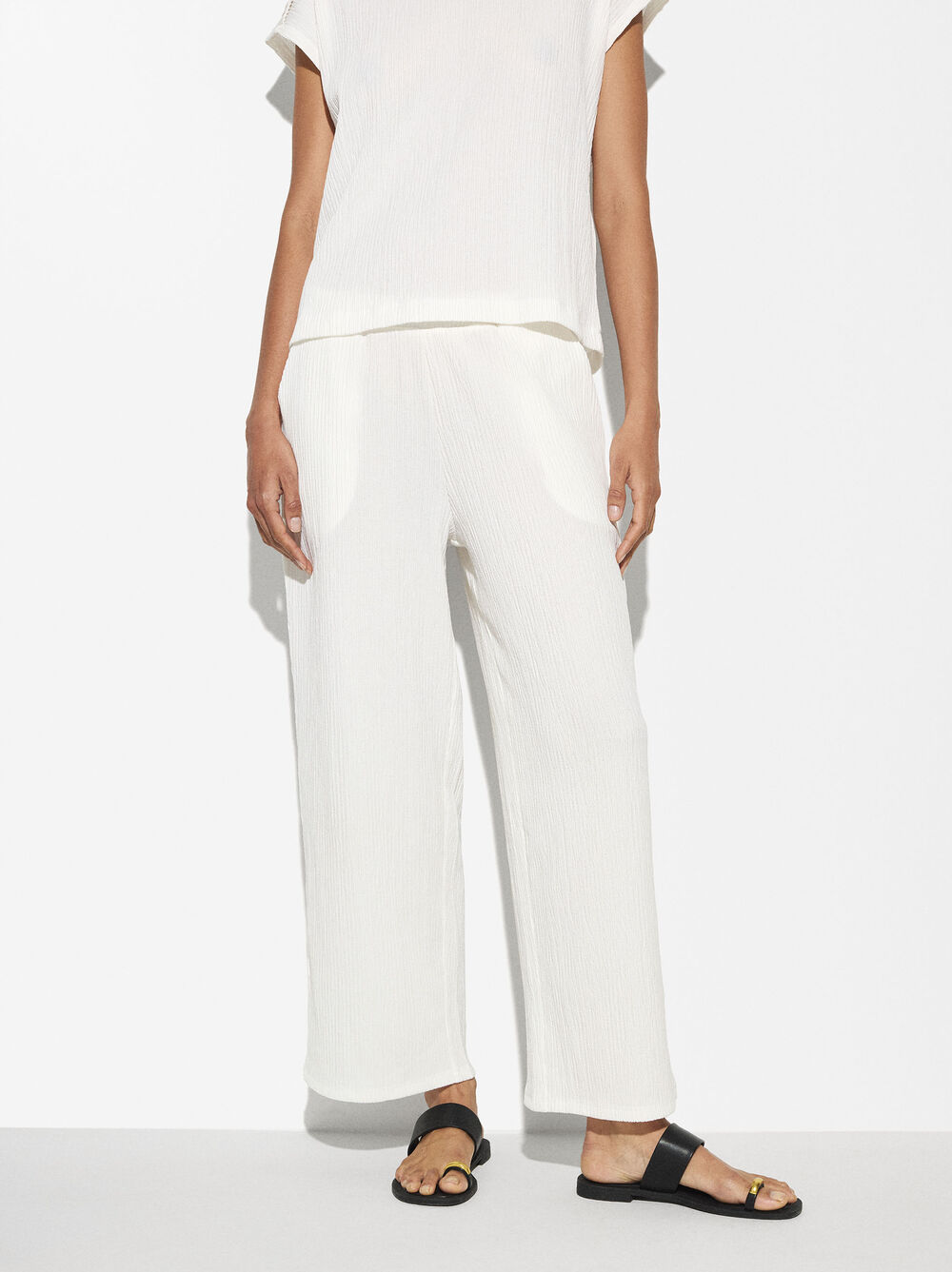 Textured Pants With Elastic Waistband image number 3.0