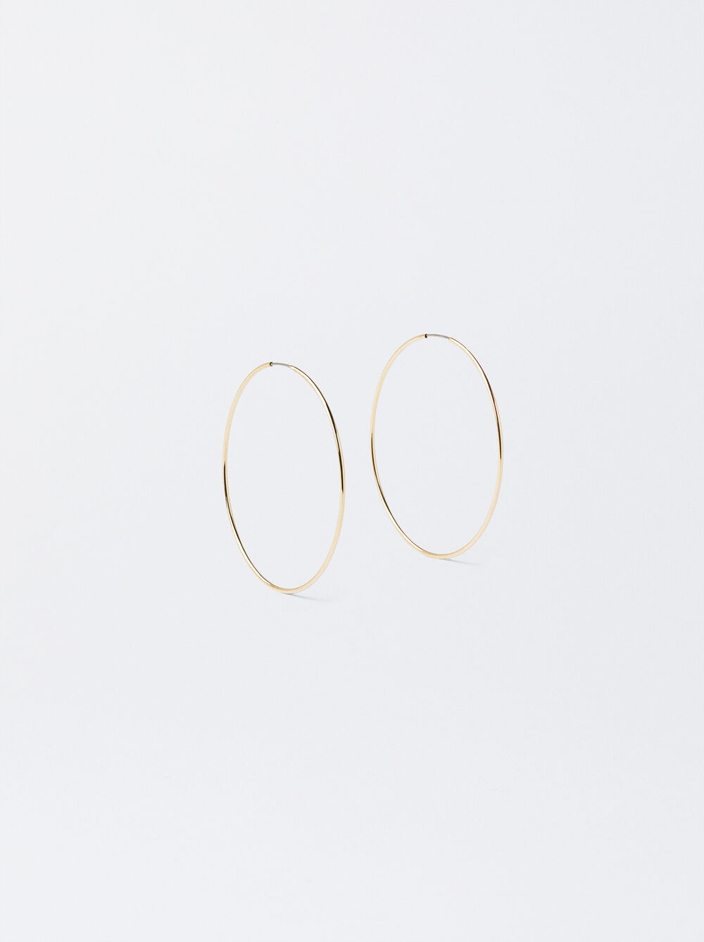 Basic Medium Hoop Earrings image number 0.0