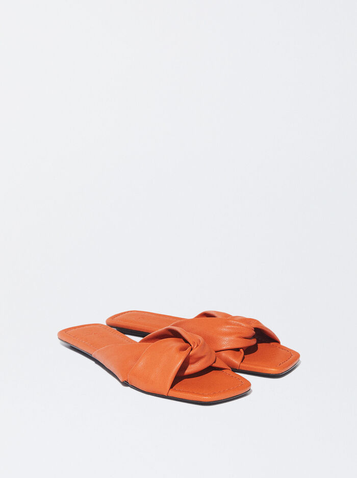 Flat Sandals With Knots