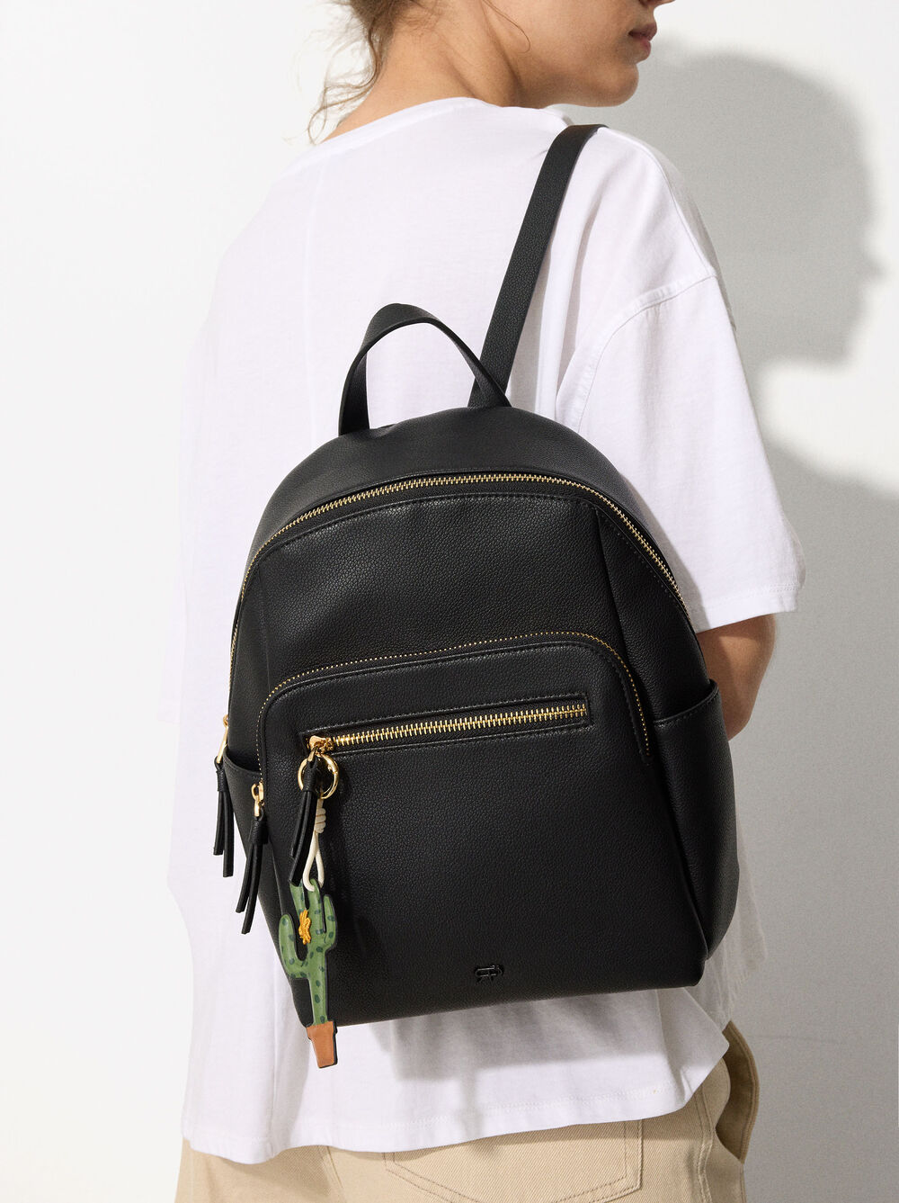 Backpack With Pendant image number 1.0