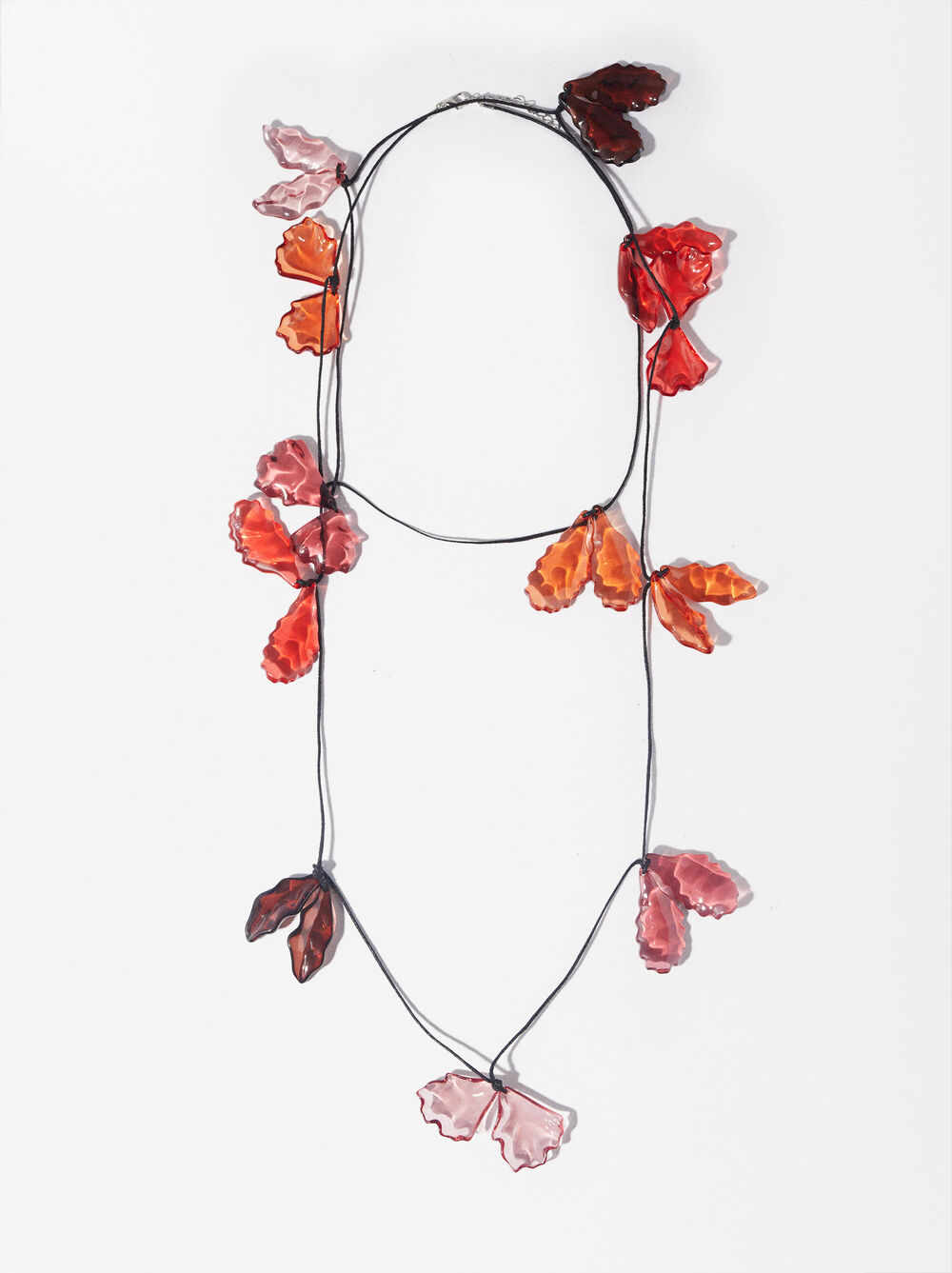 Online Exclusive - Rope Necklace With Resin Flowers image number 0.0