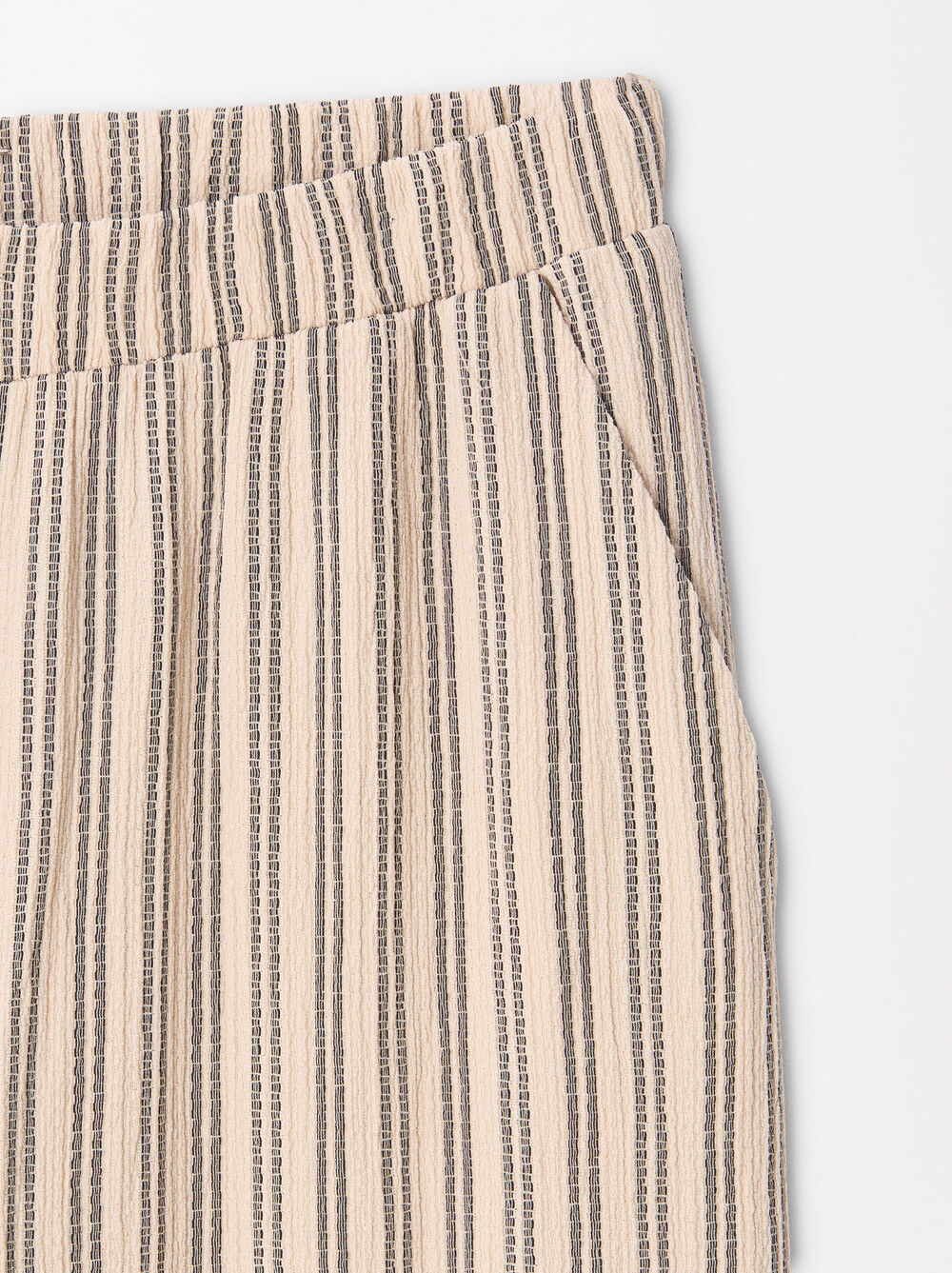 Textured Pants With Elastic Waistband image number 7.0