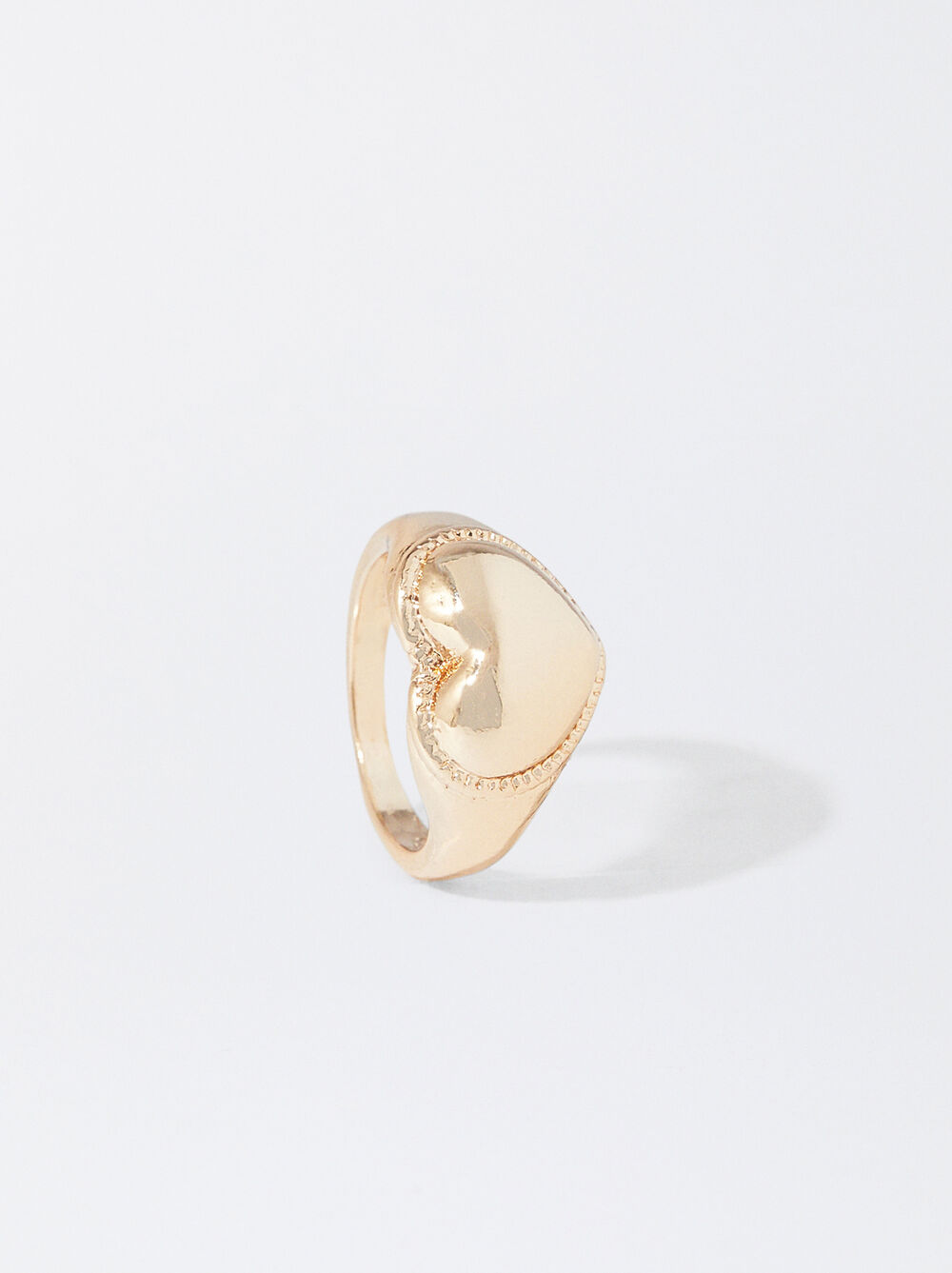 Gold-Toned Ring With Heart image number 2.0