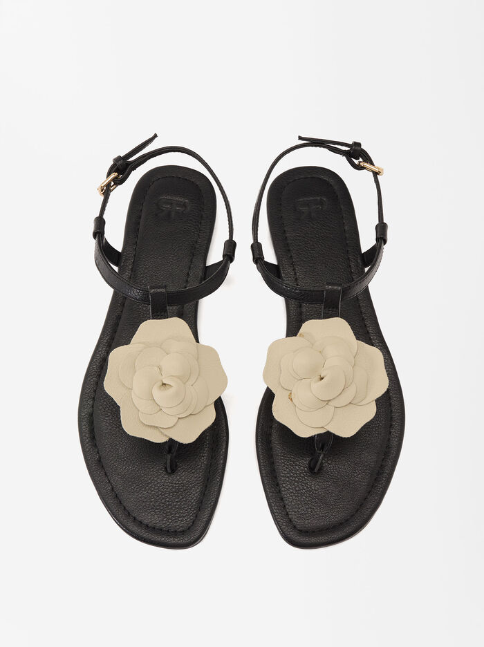 Flat Sandals With Flower