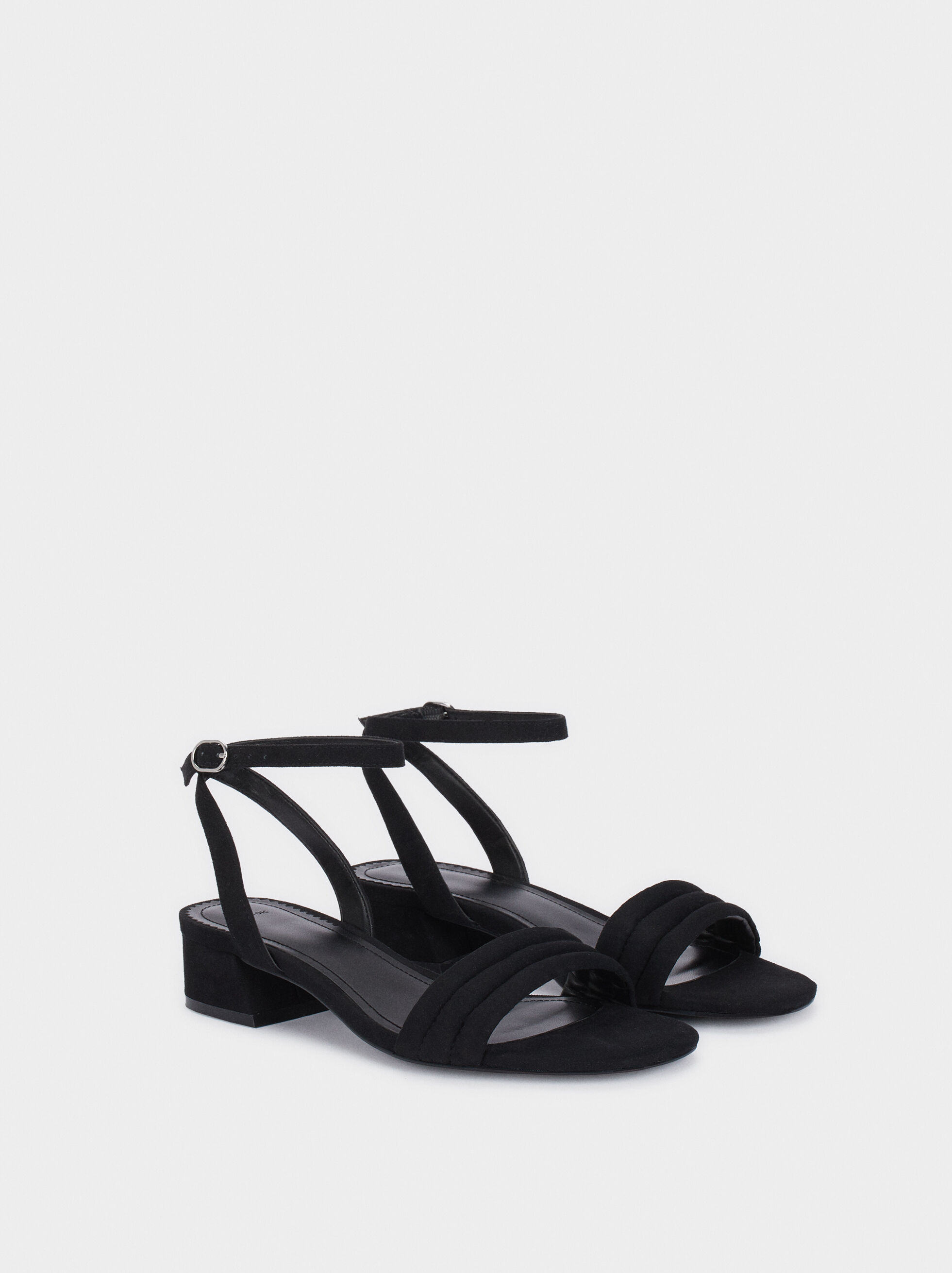 Low-Heel Sandals With Straps - Black 