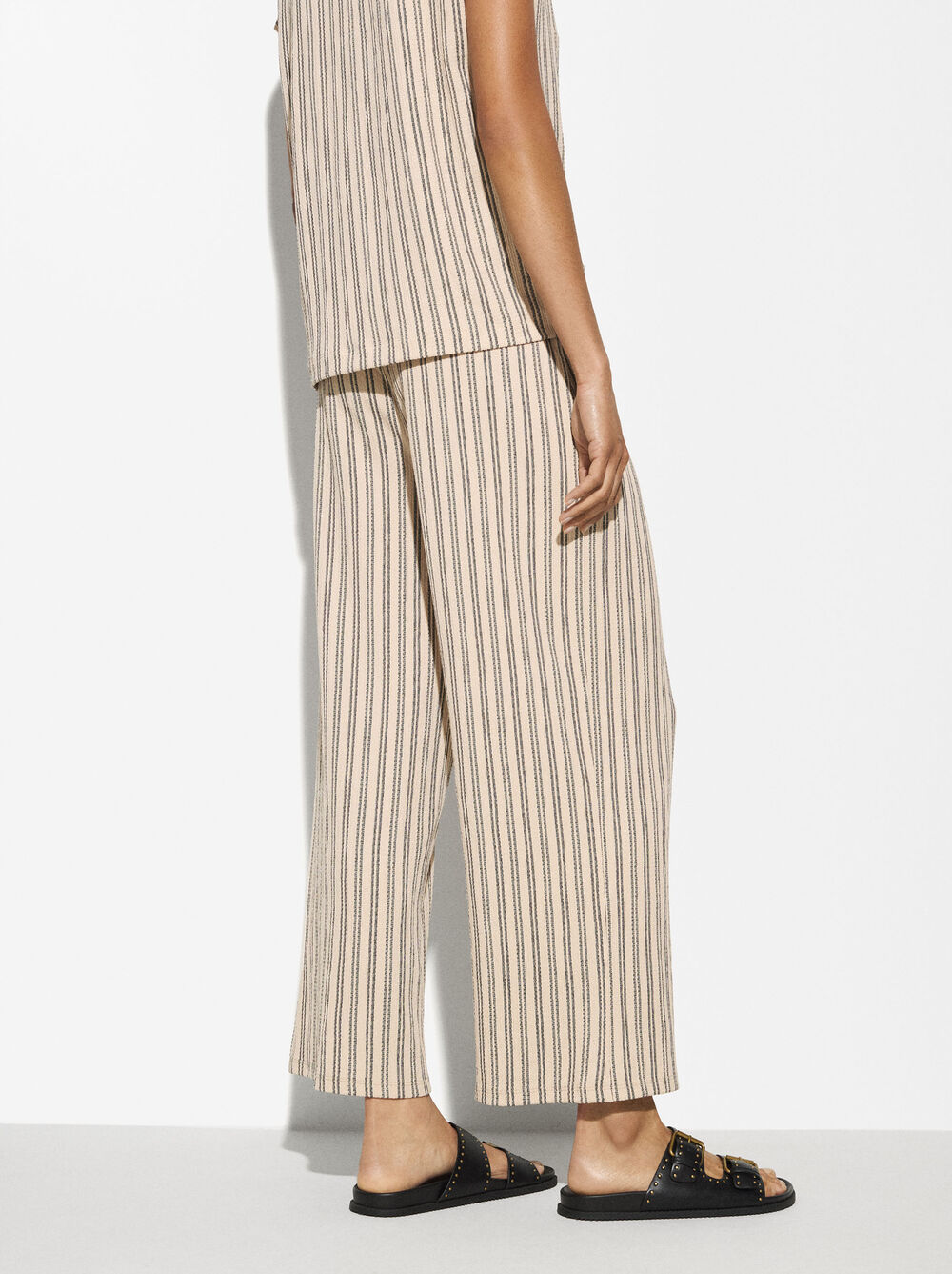 Textured Pants With Elastic Waistband image number 4.0