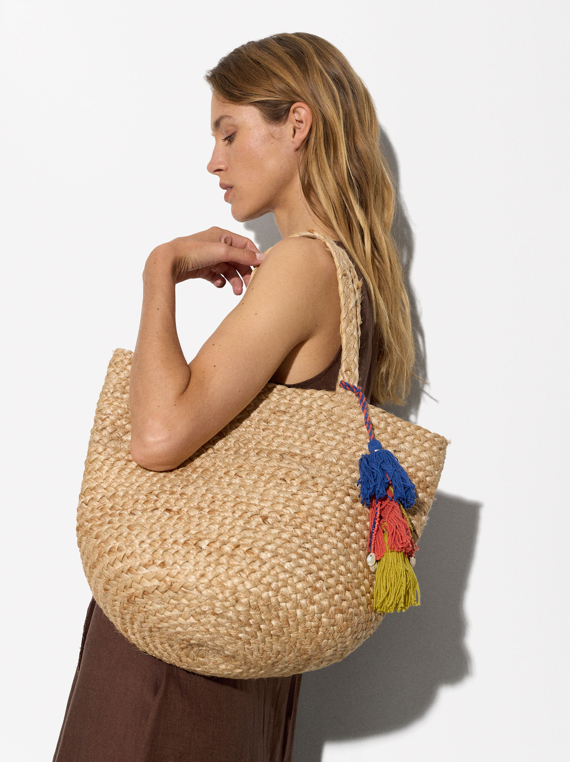 Bolso Shopper Rafia Colgante image number 1.0