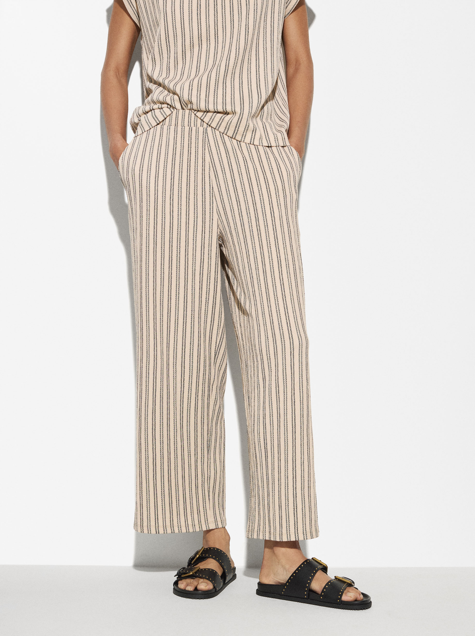 Textured Pants With Elastic Waistband image number 2.0