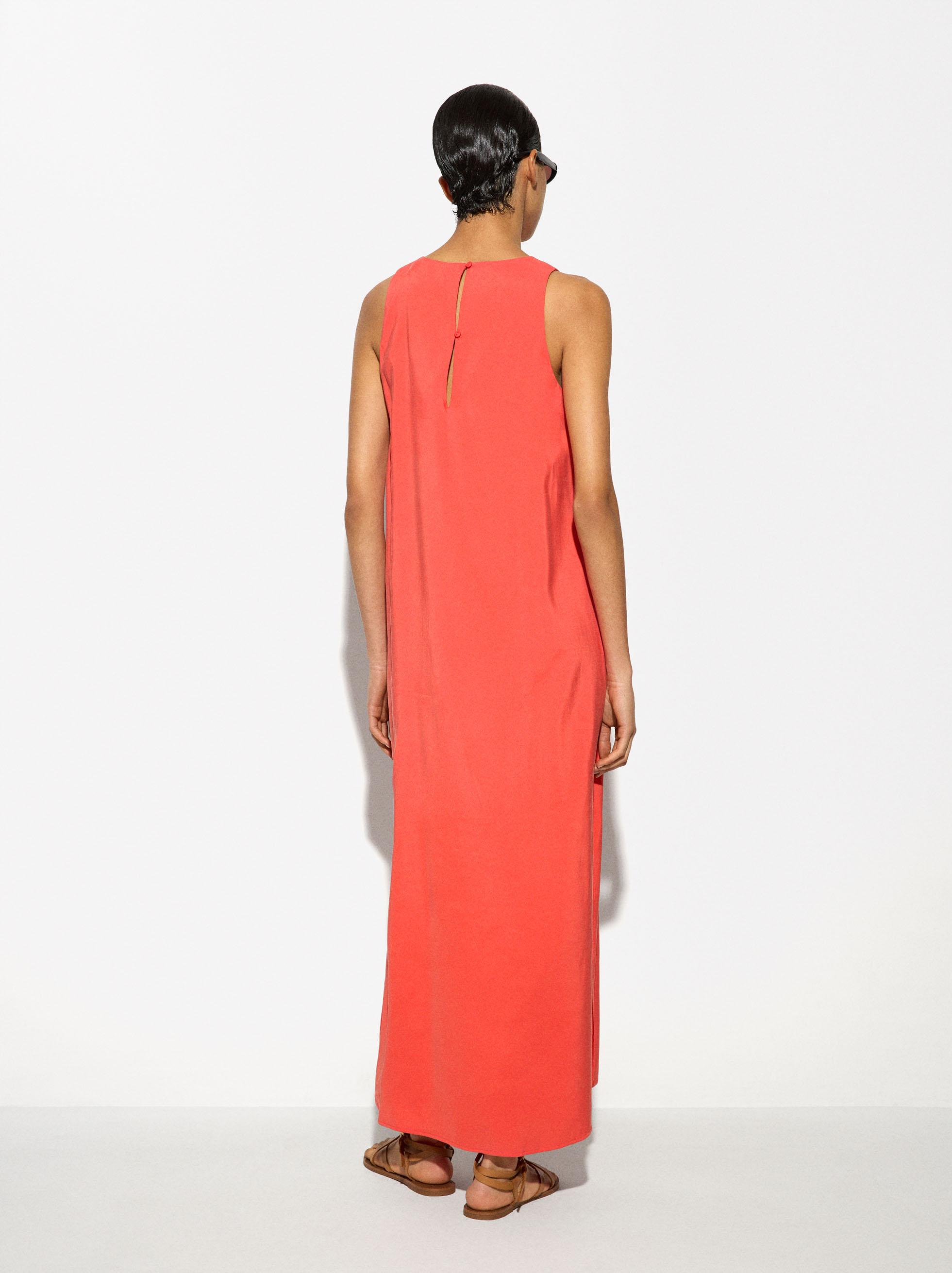 Loose-Fitting Sleeveless Dress image number 3.0