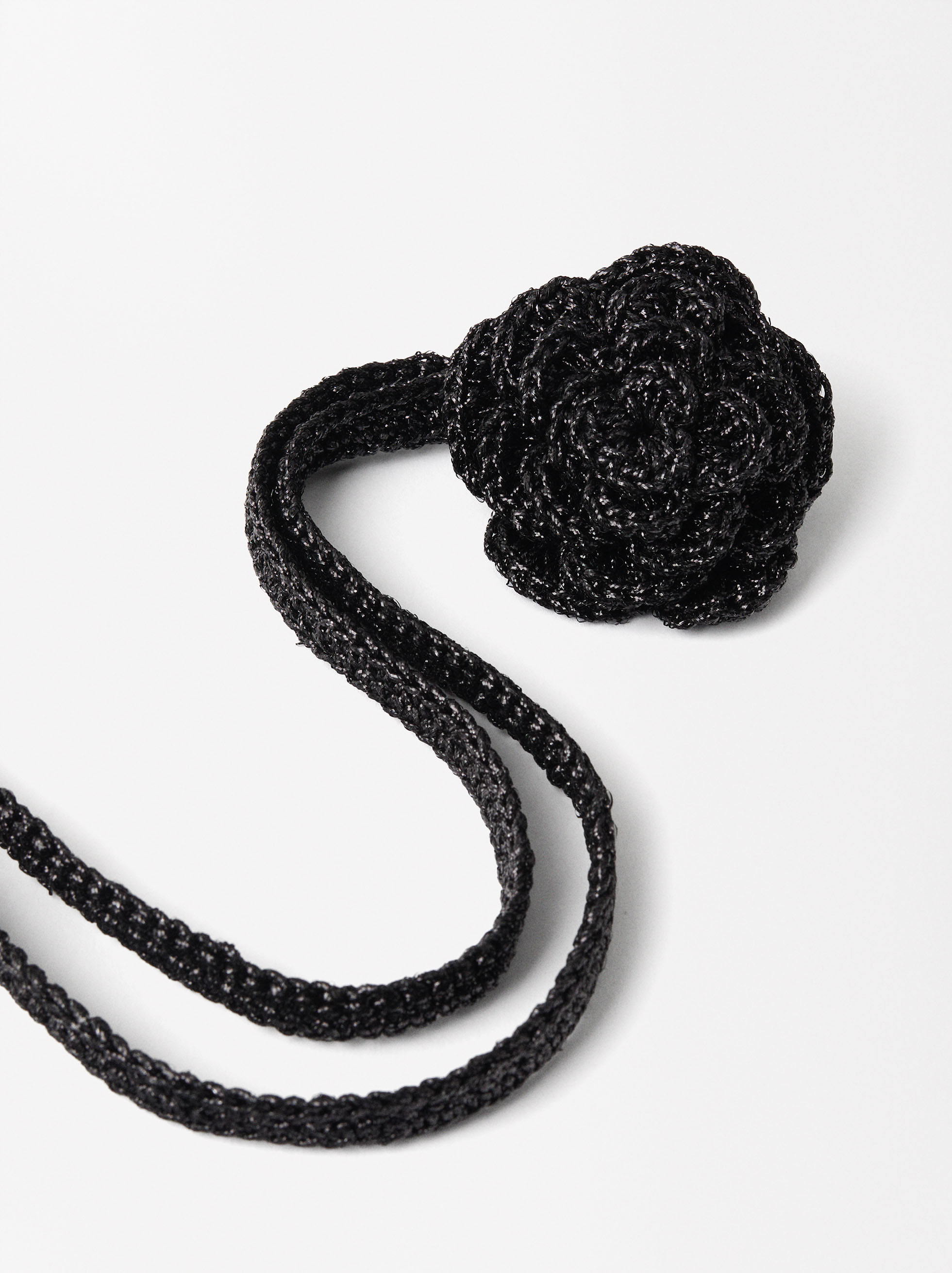 Crochet Flower Choker  image number 2.0