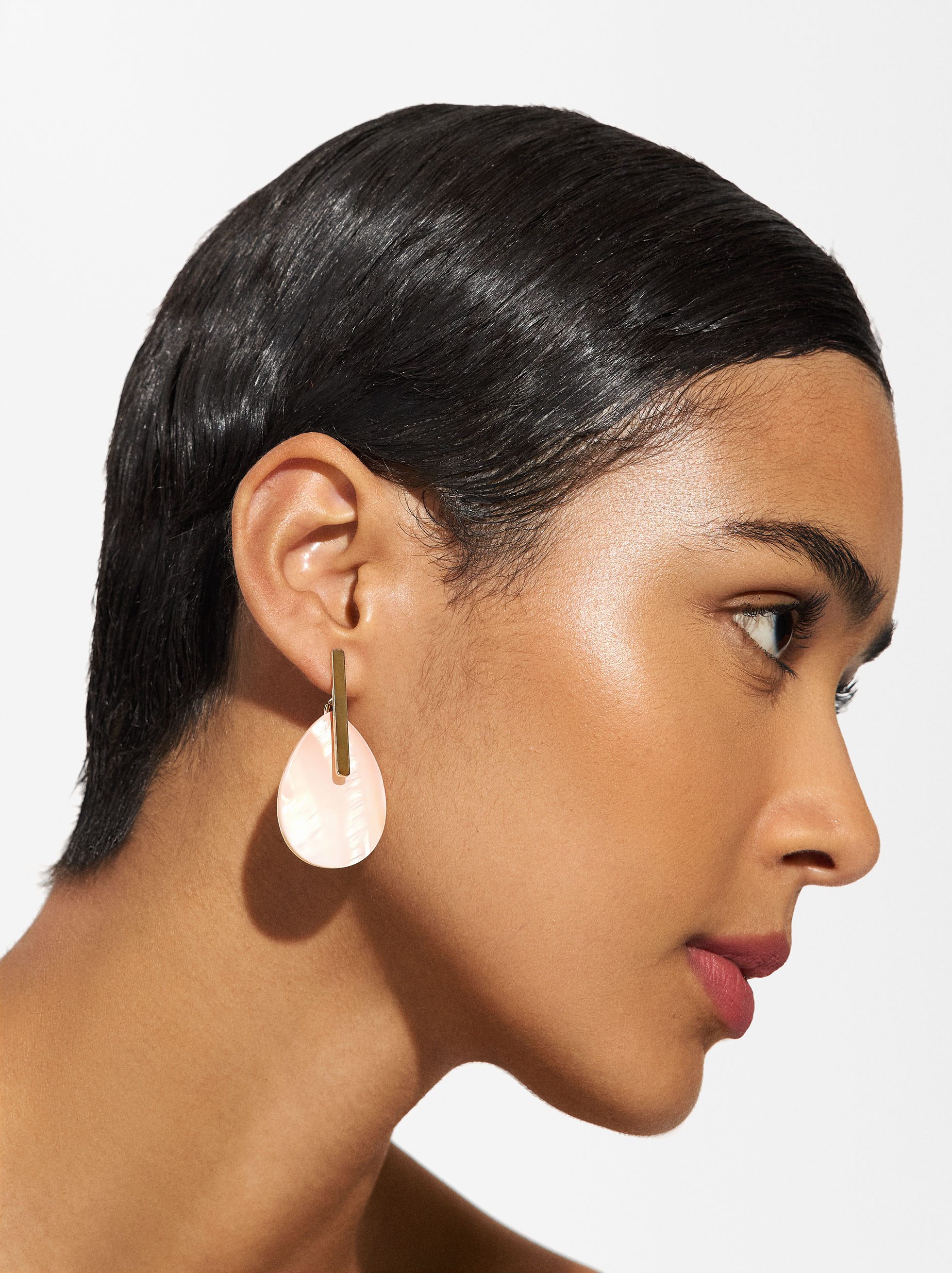 Golden Shell Earrings image number 1.0