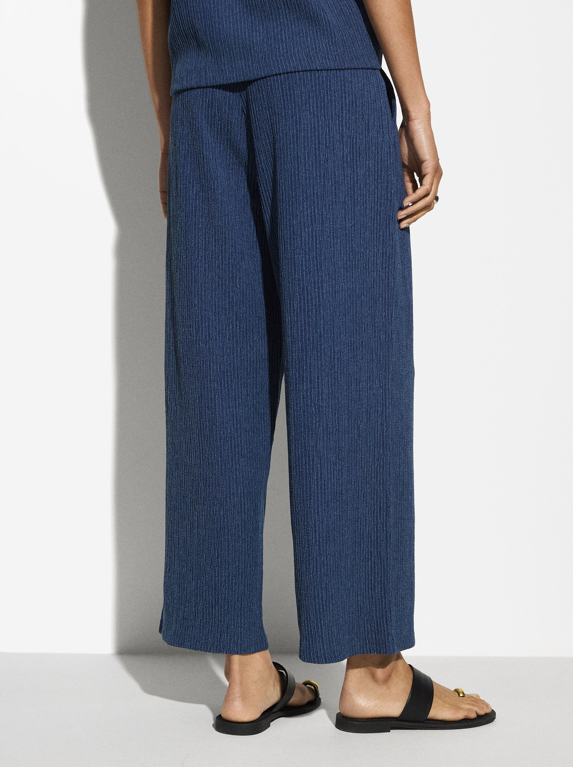 Textured Pants With Elastic Waistband image number 4.0
