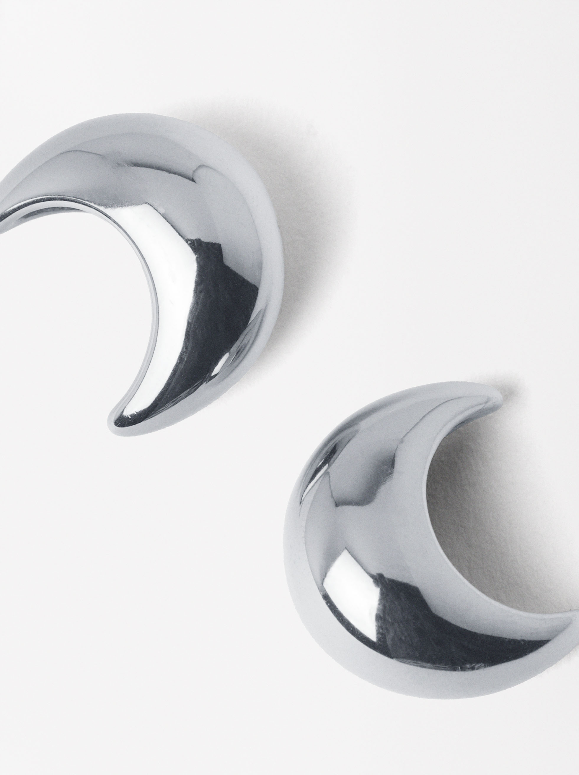 Embossed Hoop Earrings - Stainless Steel image number 2.0